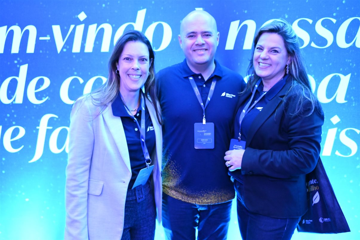 Chieko Aoki com equipe de Caxias do Sul e Florianópolis: Vinícius Schreiner, Roberta Albuquerque, Luciane Perez, Raquel Bitencourt, Adalgiza Ferreira e Alison Vilela 