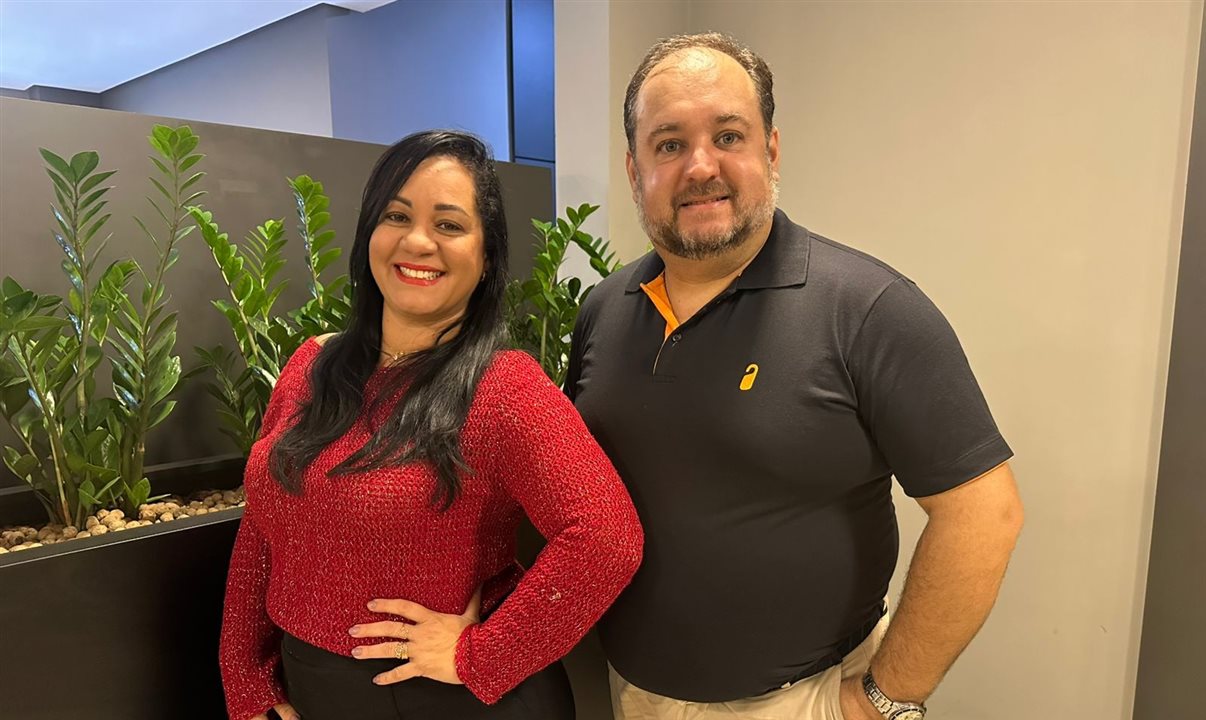 Carline Santos e Rogério Xavier