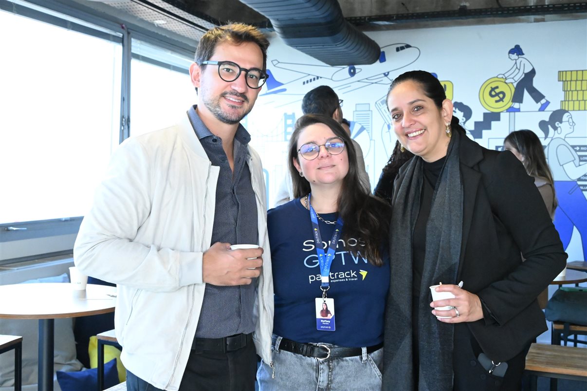 Cibeli Oliveira e Pedro Góes, da Paytrack