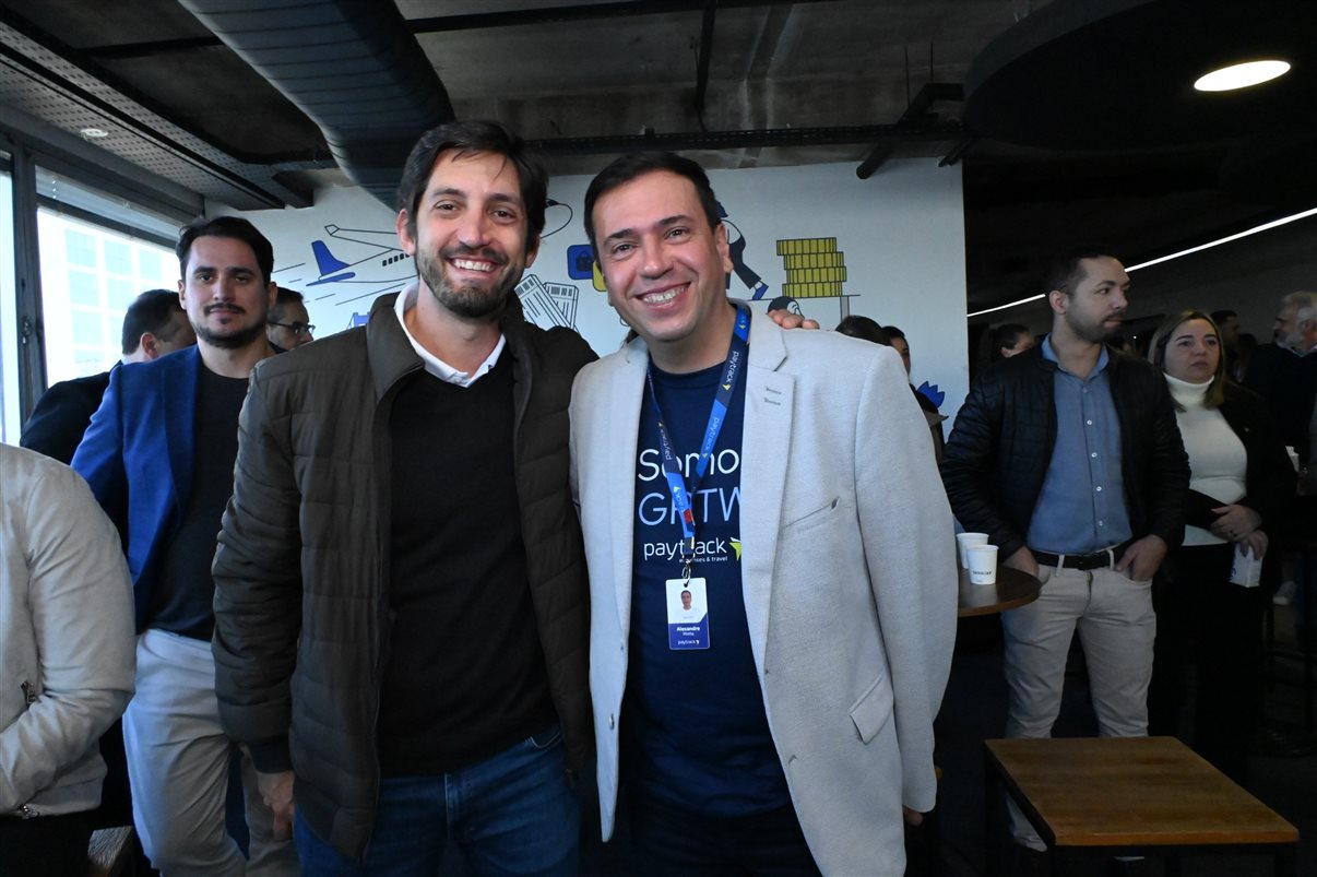 Cibeli Oliveira e Pedro Góes, da Paytrack
