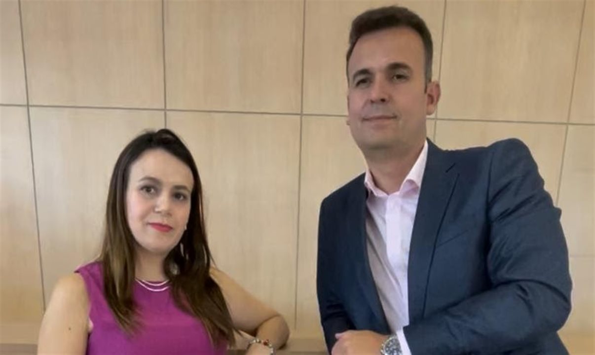 Juliana Assumpção e Marcelo Oliveira