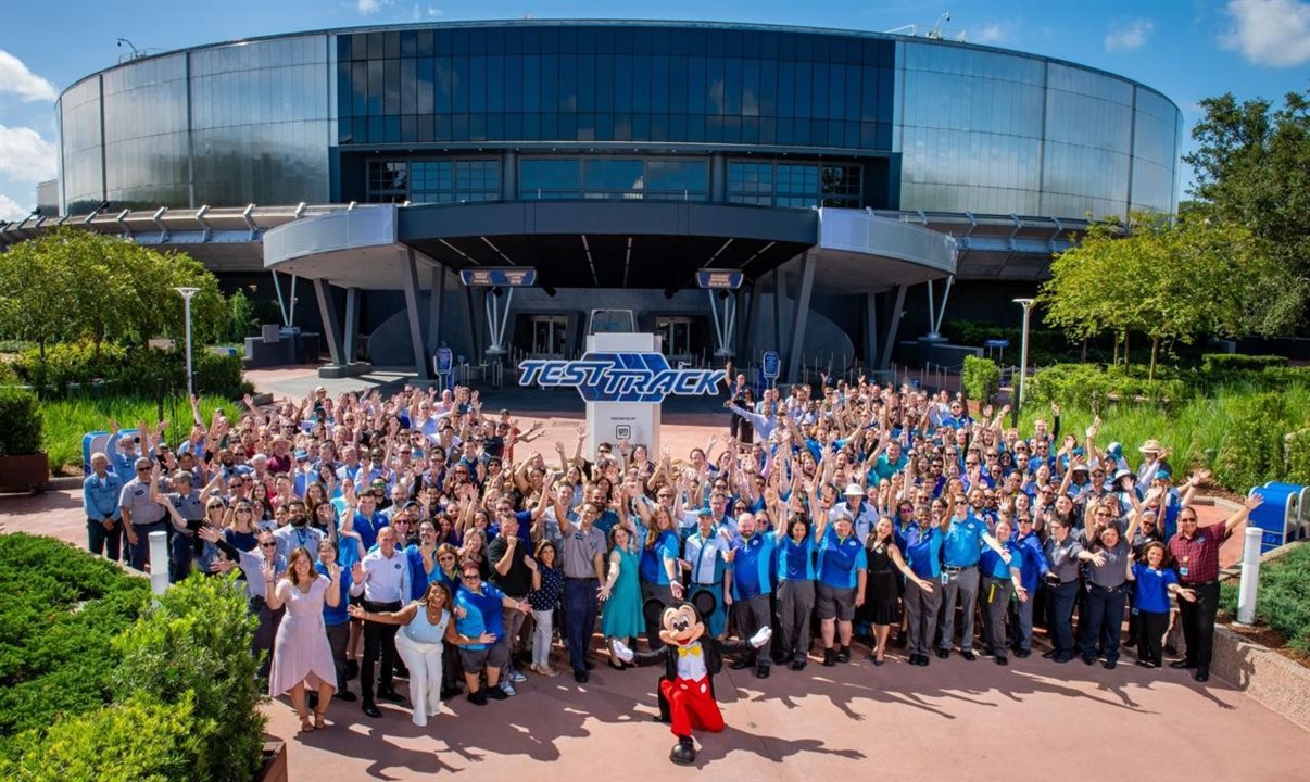 A atração agora é chamada de Test Track 3.0 e conta com uma fila interativa dividida em seis áreas temáticas que destacam a evolução da mobilidade e o futuro da inovação automotiva