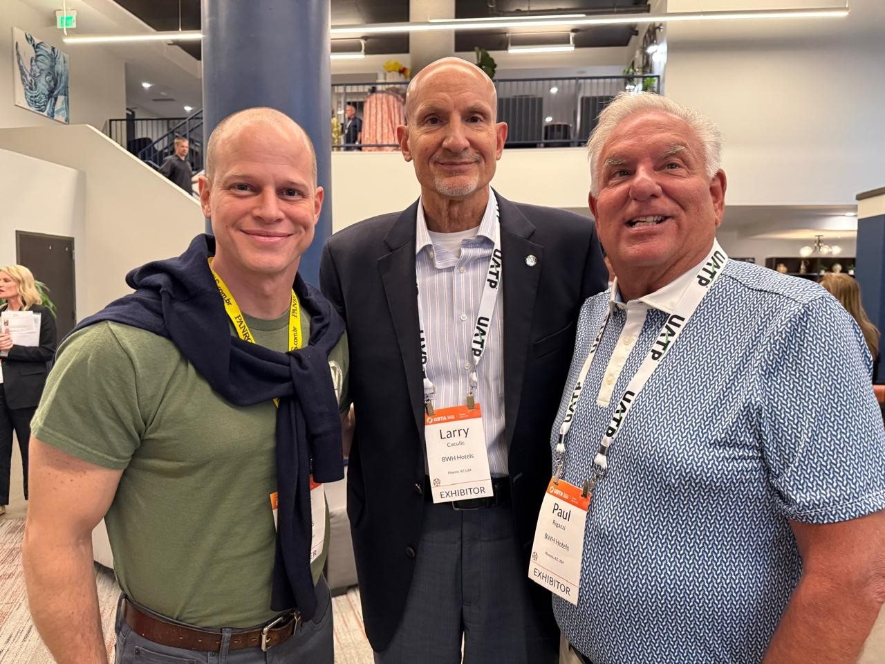 José Guilherme Alcorta, CEO da PANROTAS, Larry Cuculic, CEO da BWH Hotels, e Paul Rigazzi, também da BWH