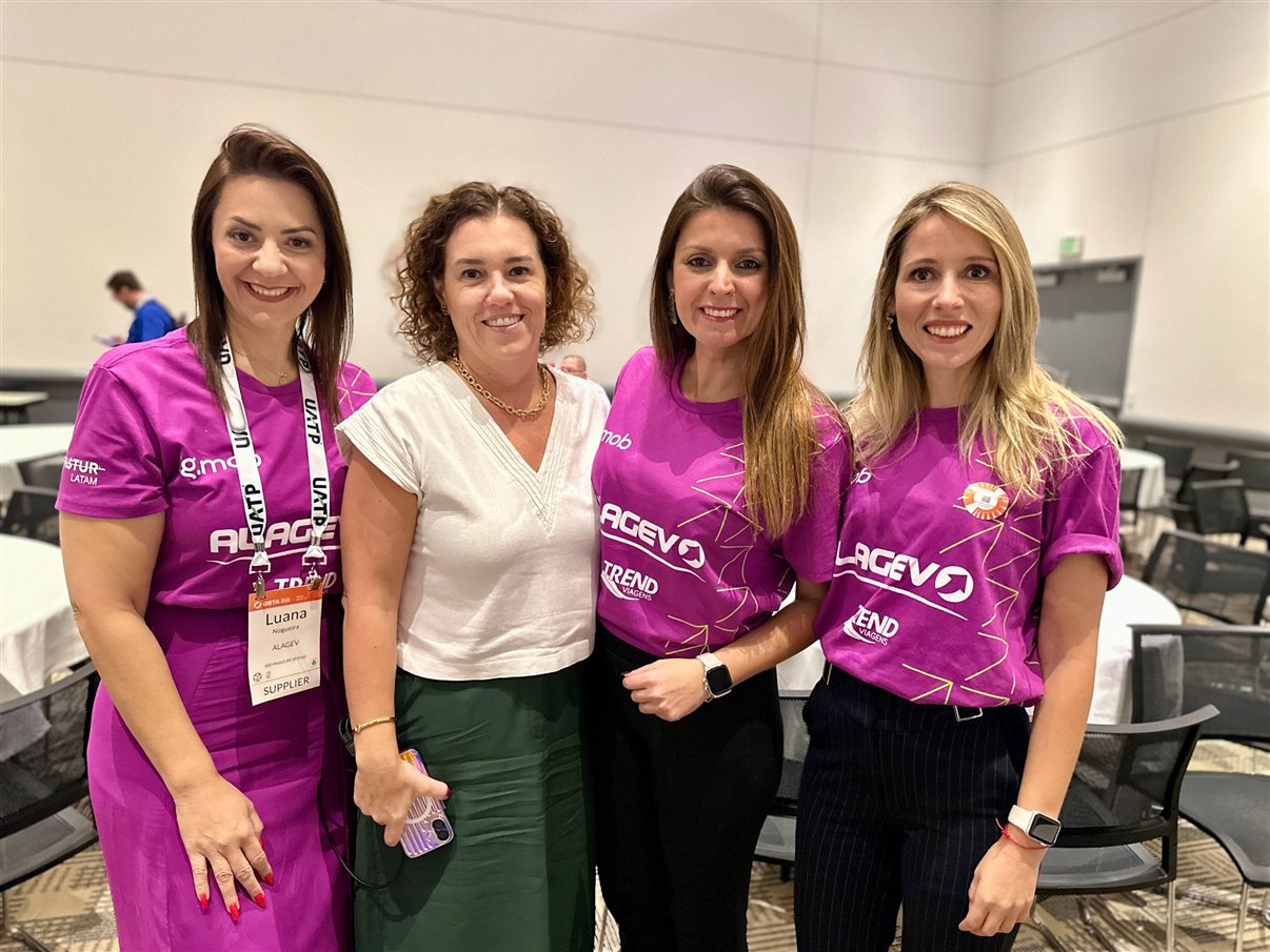 Delegação Flytour Business Travel com clientes: Andrea Avelleda (FBT), Manuela Bernardes (FBT), Aline Rodrigues (TV Globo), Daniele Sebastiani (BTG Pactual), Renata Ribeiro (UNDP), Erika Alkimim (FBT), Alex Santana (Lenovo) e Viviane Lucena (PWC Brasil)