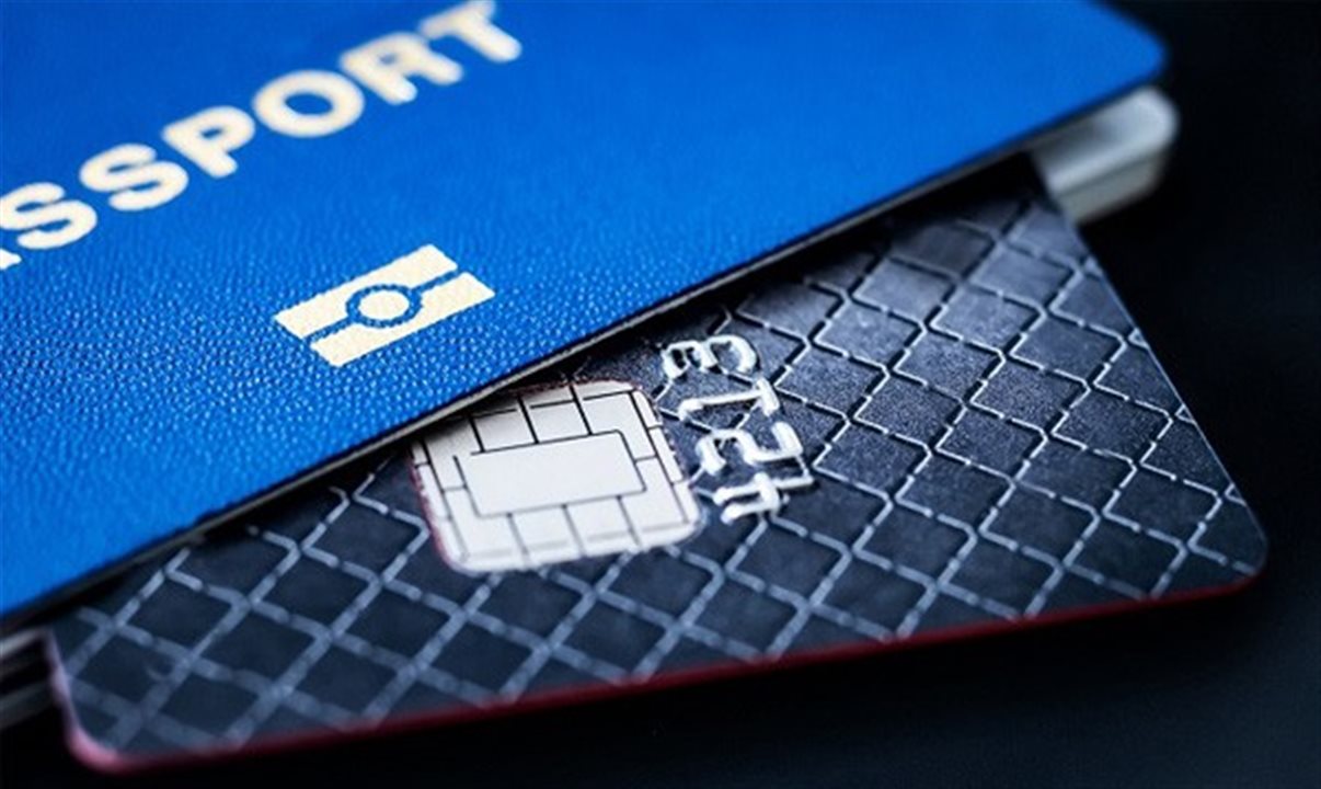 A taxa de solicitação será de EUR 20, com pagamento feito online por meio de cartão de crédito, débito ou outra forma digital autorizada