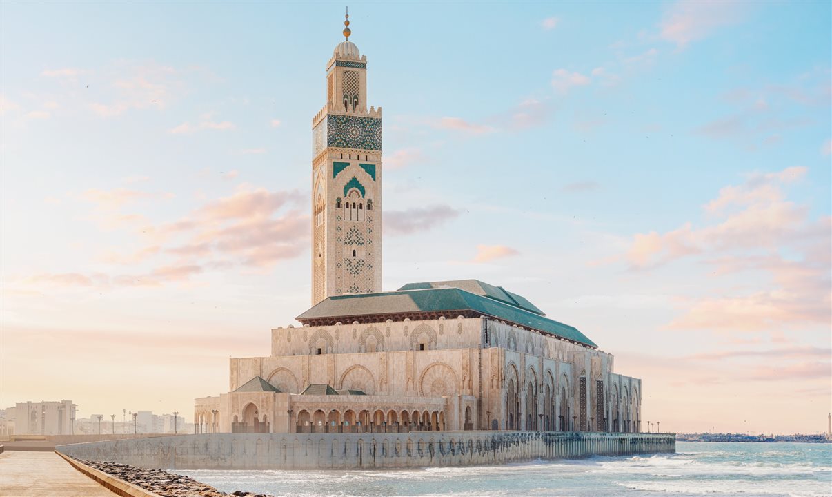 Mesquita Hassan II com vista para o Oceano Atlântico em Casablanca, Marrocos