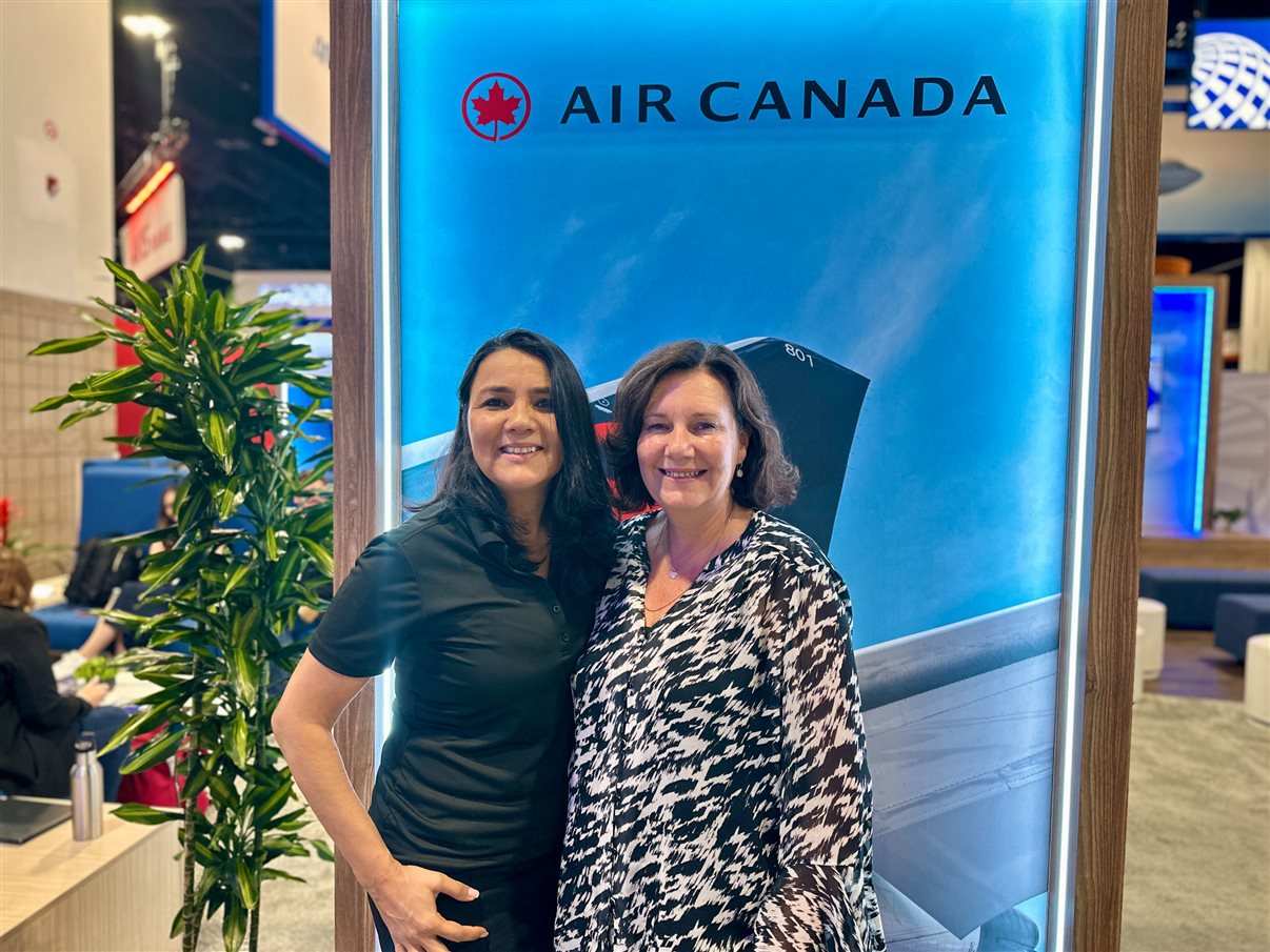 Delegação Flytour Business Travel com clientes: Andrea Avelleda (FBT), Manuela Bernardes (FBT), Aline Rodrigues (TV Globo), Daniele Sebastiani (BTG Pactual), Renata Ribeiro (UNDP), Erika Alkimim (FBT), Alex Santana (Lenovo) e Viviane Lucena (PWC Brasil)