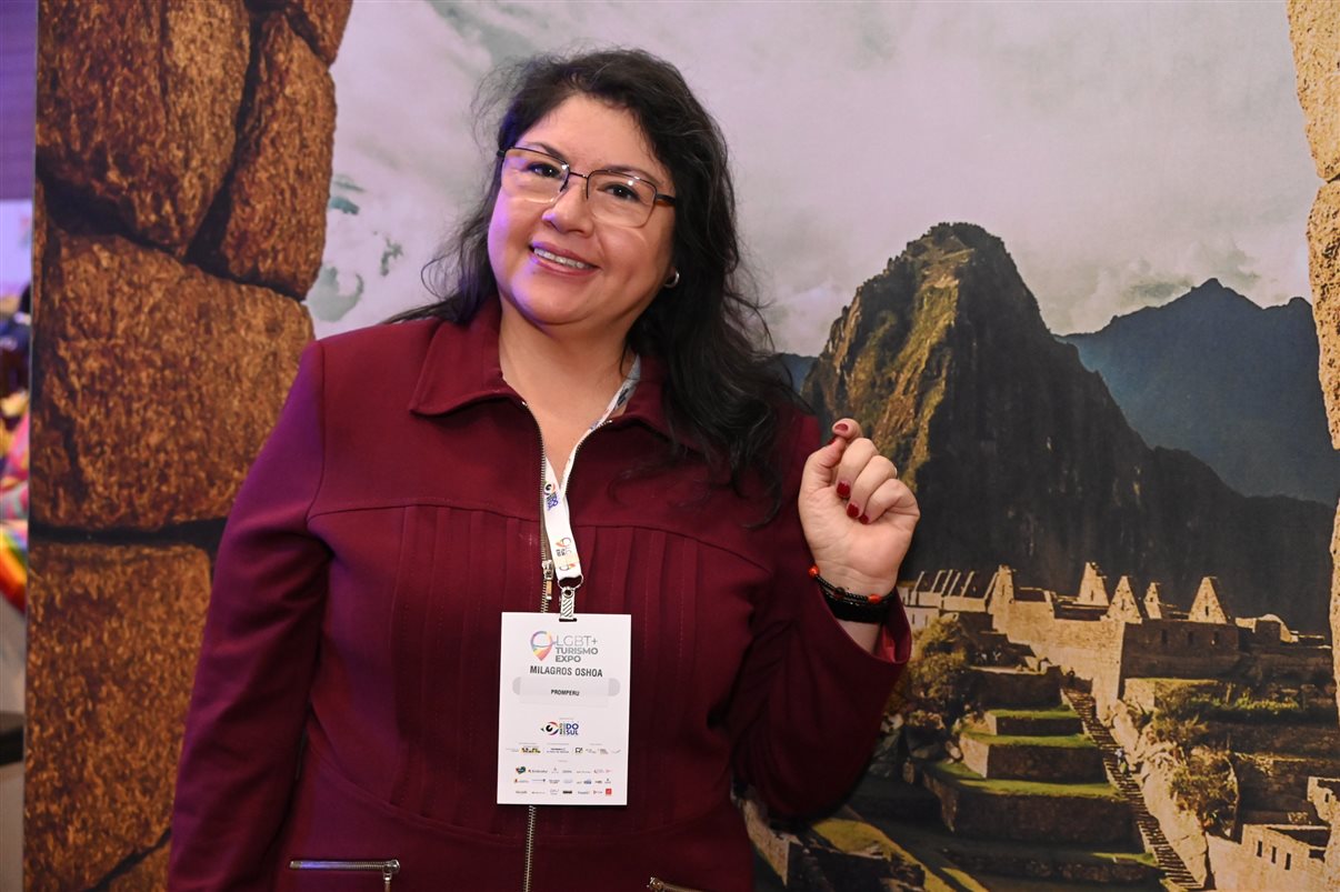 Danielly Aguiar, da Empetur, e Alex Bernardes, da LGBT+ Turismo Expo