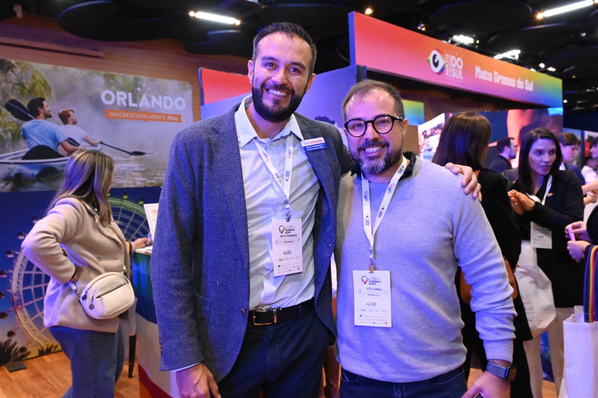 Danielly Aguiar, da Empetur, e Alex Bernardes, da LGBT+ Turismo Expo