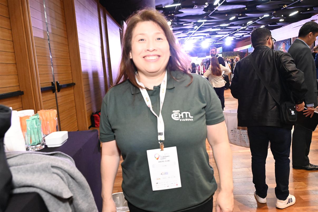 Danielly Aguiar, da Empetur, e Alex Bernardes, da LGBT+ Turismo Expo