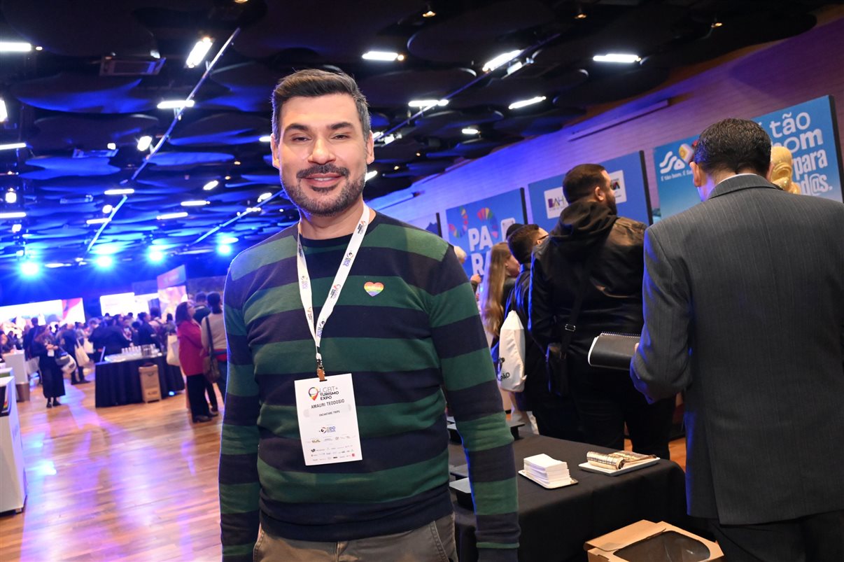 Danielly Aguiar, da Empetur, e Alex Bernardes, da LGBT+ Turismo Expo