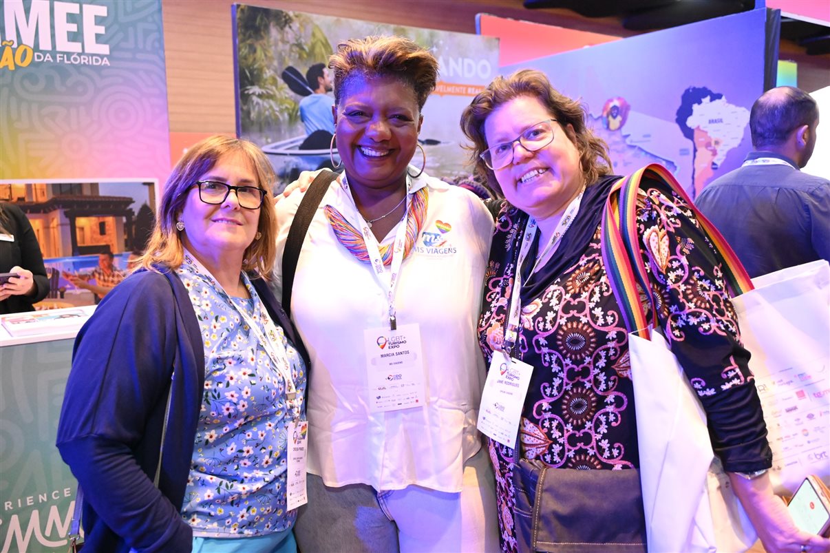 Danielly Aguiar, da Empetur, e Alex Bernardes, da LGBT+ Turismo Expo