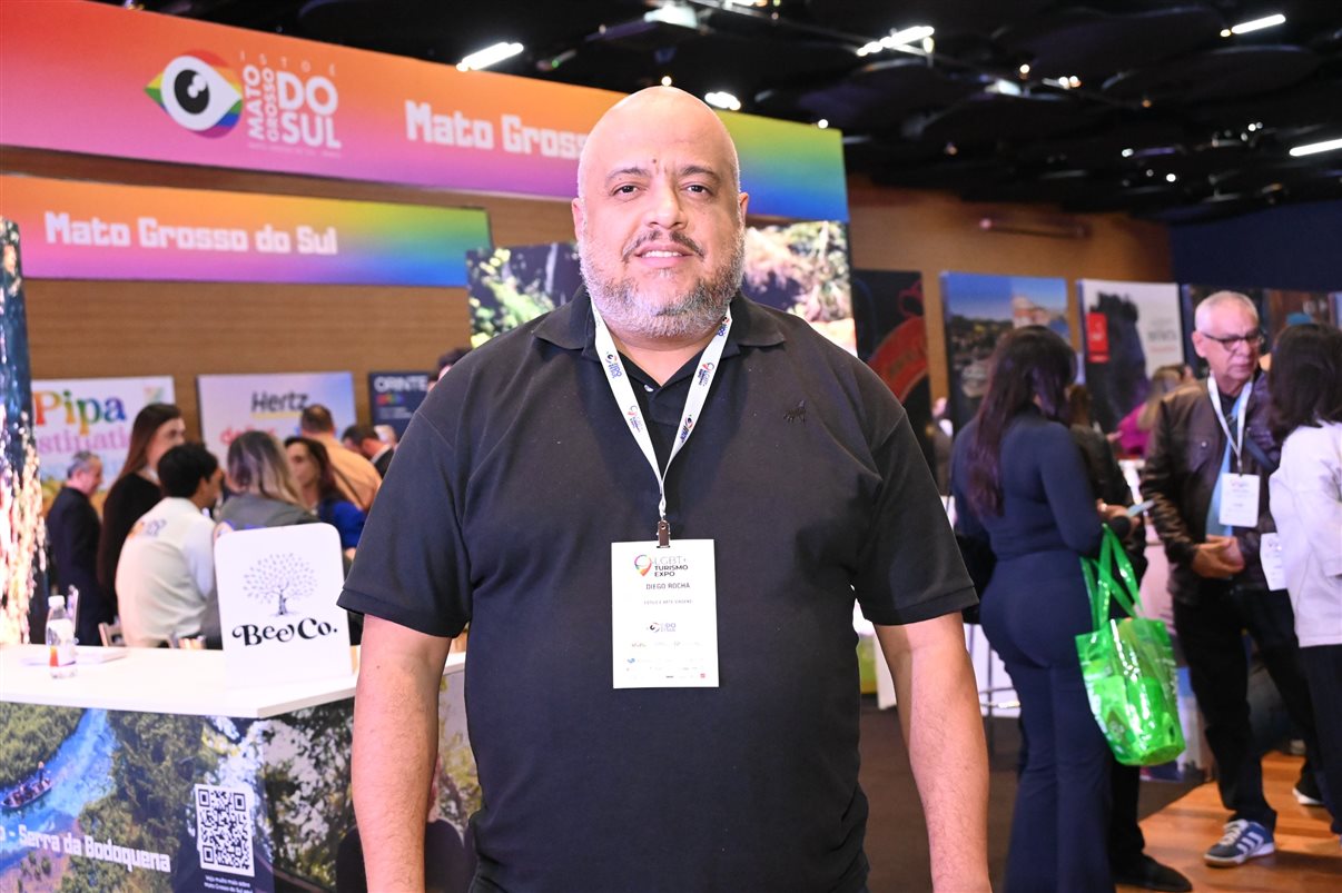 Dinah Policarpo, do Experience Kissimmee, Leonardo Fortes, da United Parks & Resorts, com Juliana Palomari e Flavia Perin, da Imaginadora