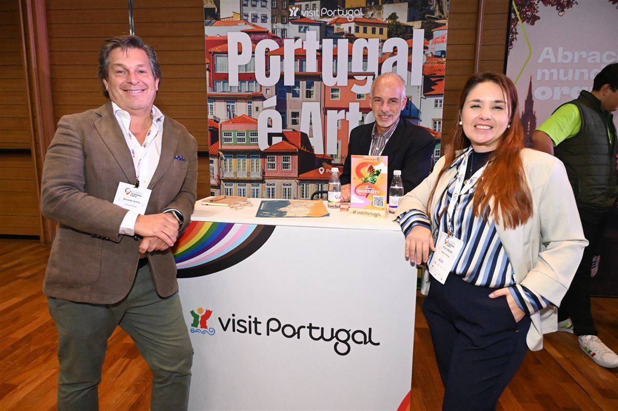 Dinah Policarpo, do Experience Kissimmee, Leonardo Fortes, da United Parks & Resorts, com Juliana Palomari e Flavia Perin, da Imaginadora