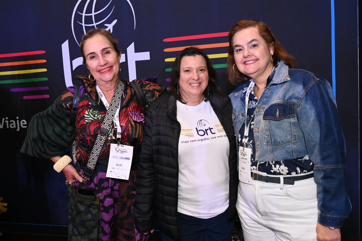 Dinah Policarpo, do Experience Kissimmee, Leonardo Fortes, da United Parks & Resorts, com Juliana Palomari e Flavia Perin, da Imaginadora