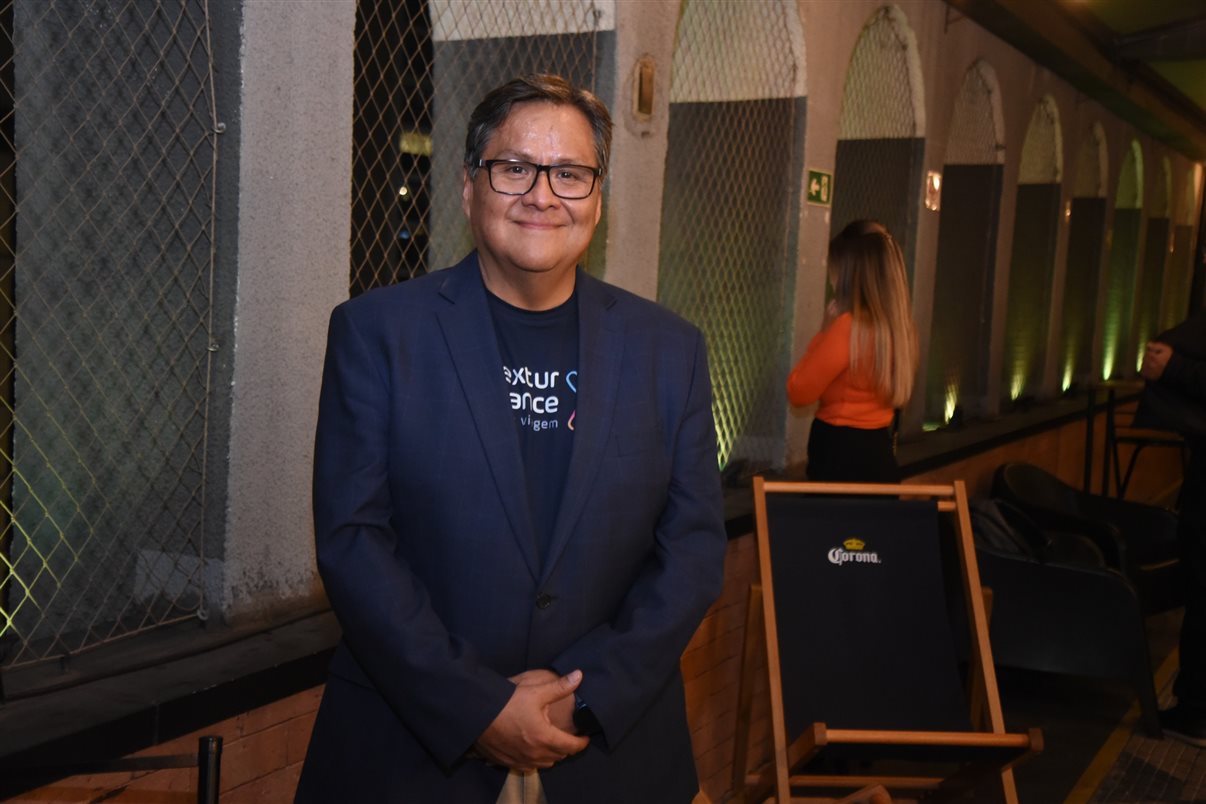 Oscar Tejada, gerente regional de vendas B2B Regional Inside Sales da RexturAdvance