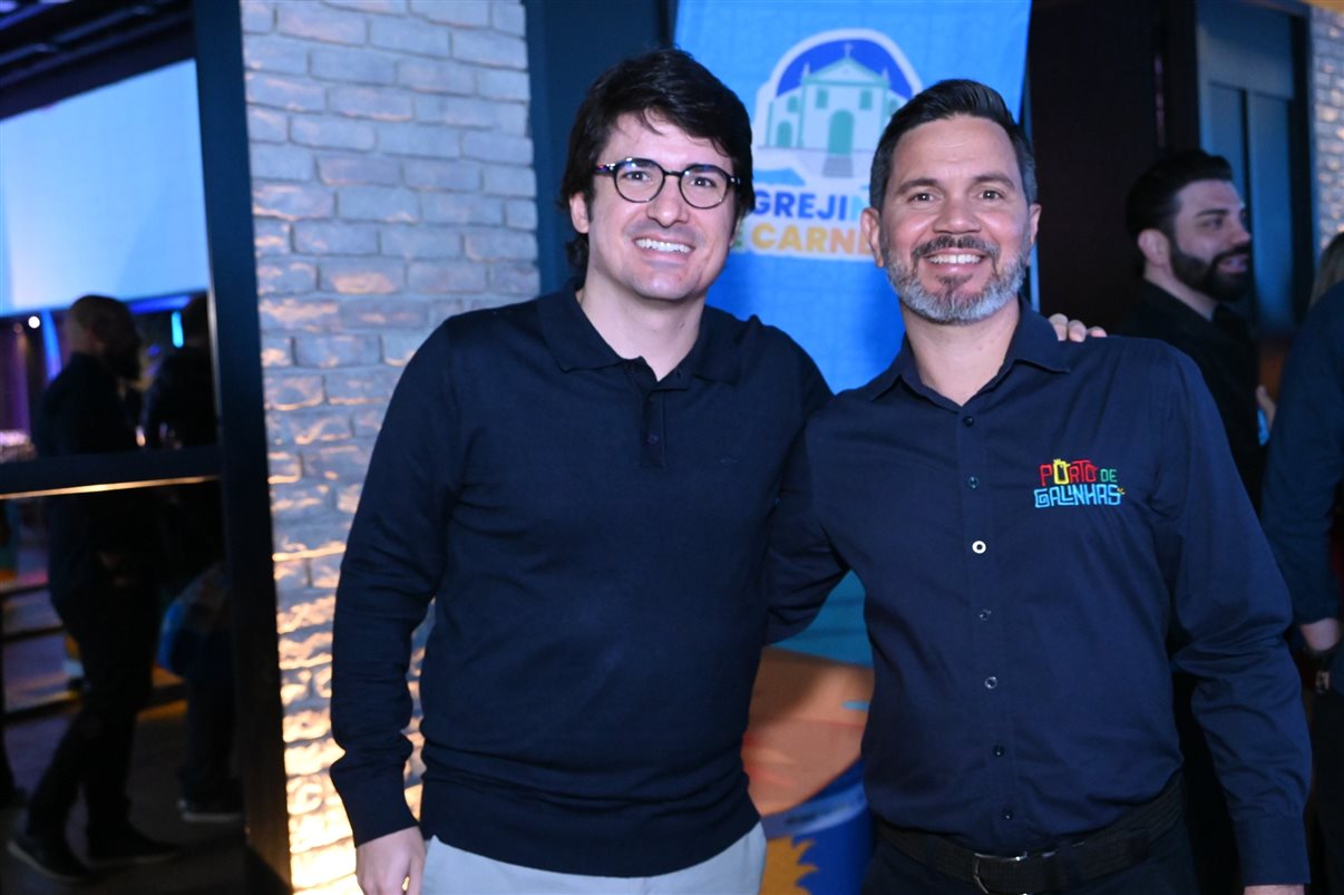 Kaio Maniçoba, secretário de Turismo de Pernambuco, Jason Ward, da Azul, e Eduardo Loyo e Diogo Beltrão, da Empetur