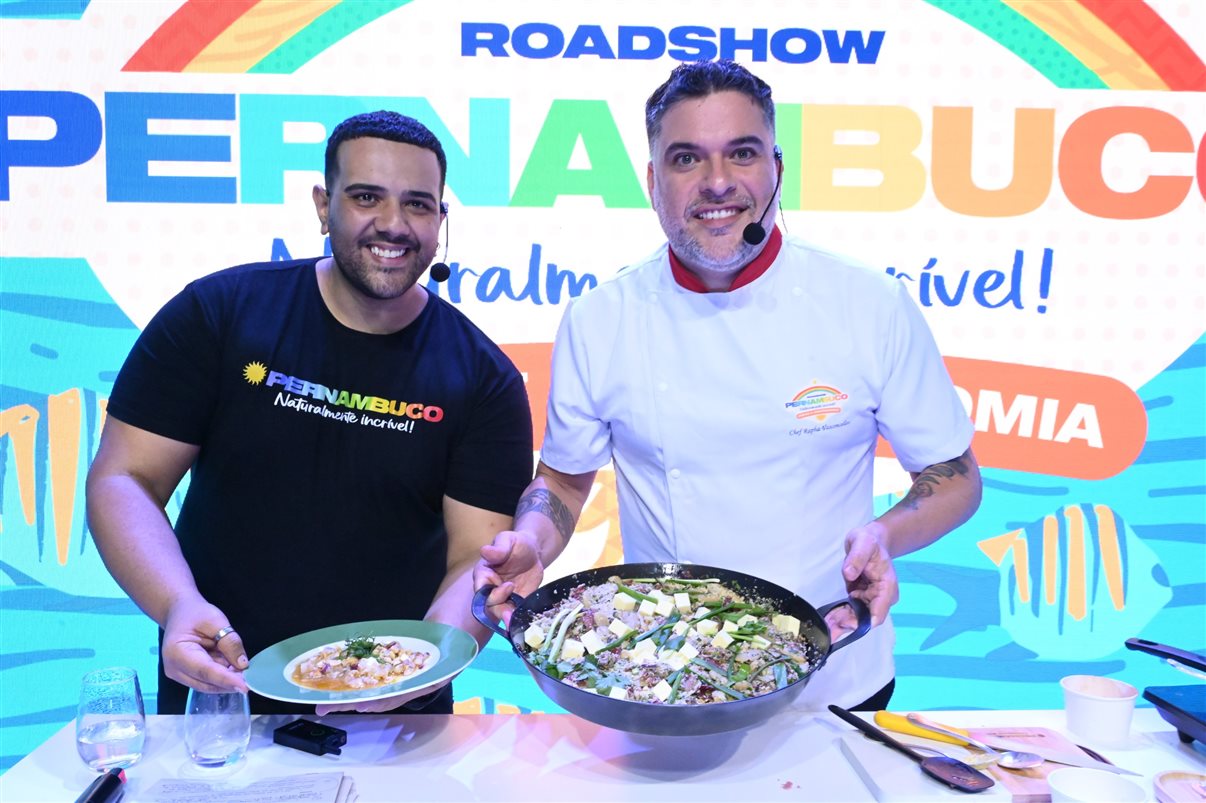 Kaio Maniçoba, secretário de Turismo de Pernambuco, Jason Ward, da Azul, e Eduardo Loyo e Diogo Beltrão, da Empetur