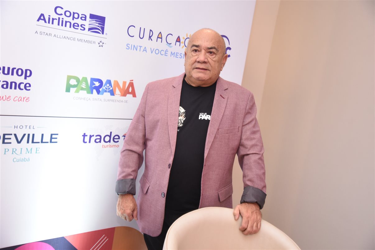 Carla Tardiane, do Sebrae-ES, e Paulo Maia, empresário que atua no ramo do Turismo no Espírito Santo