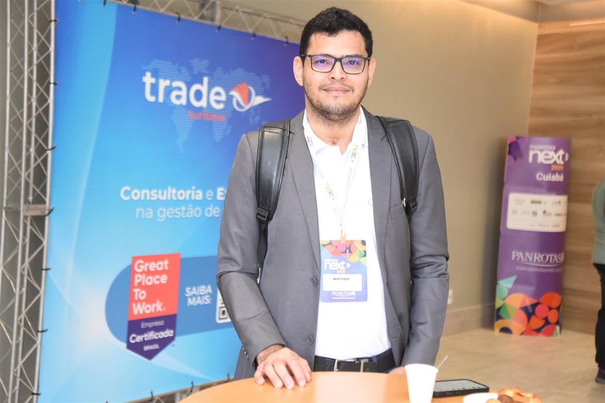 Carla Tardiane, do Sebrae-ES, e Paulo Maia, empresário que atua no ramo do Turismo no Espírito Santo