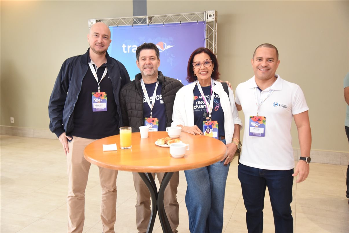 Carla Tardiane, do Sebrae-ES, e Paulo Maia, empresário que atua no ramo do Turismo no Espírito Santo