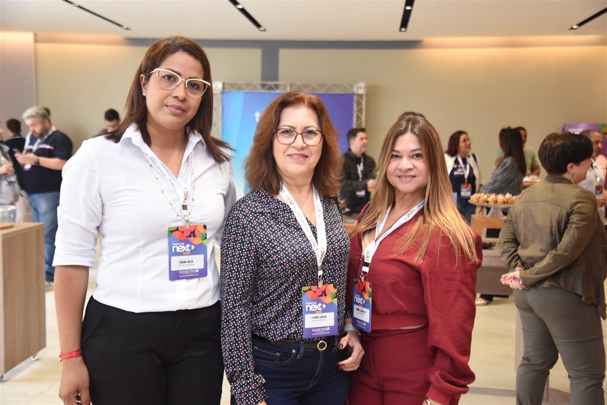 Carla Tardiane, do Sebrae-ES, e Paulo Maia, empresário que atua no ramo do Turismo no Espírito Santo