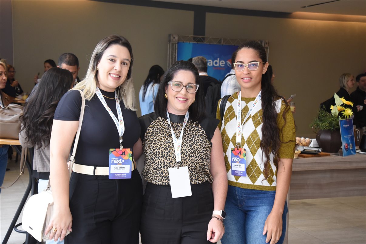 Carla Tardiane, do Sebrae-ES, e Paulo Maia, empresário que atua no ramo do Turismo no Espírito Santo