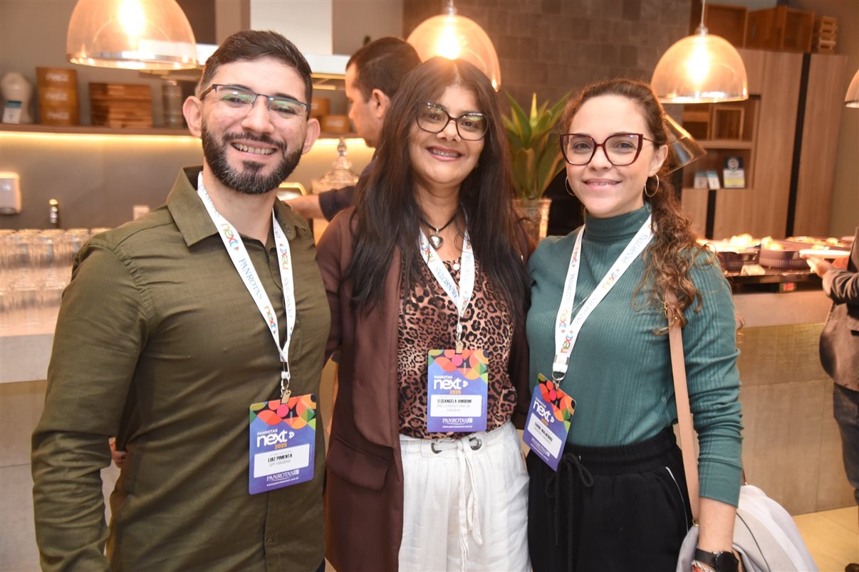 Carla Tardiane, do Sebrae-ES, e Paulo Maia, empresário que atua no ramo do Turismo no Espírito Santo