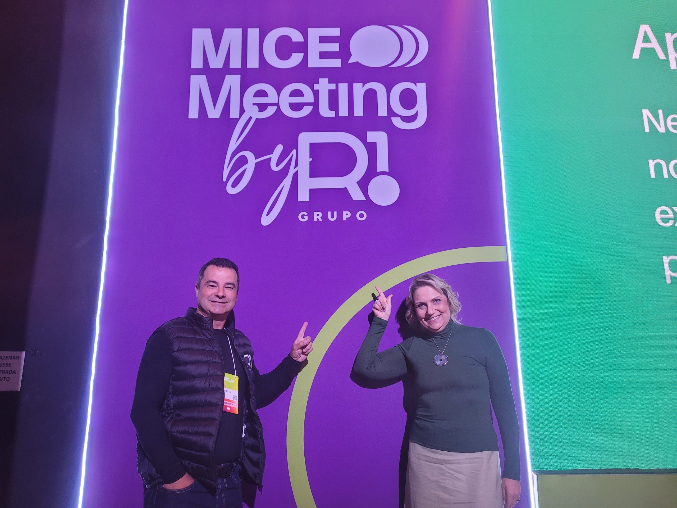 Raffaele Cecere, CEO do Grupo R1, e Roberta Nonis, CEO da Evento Único