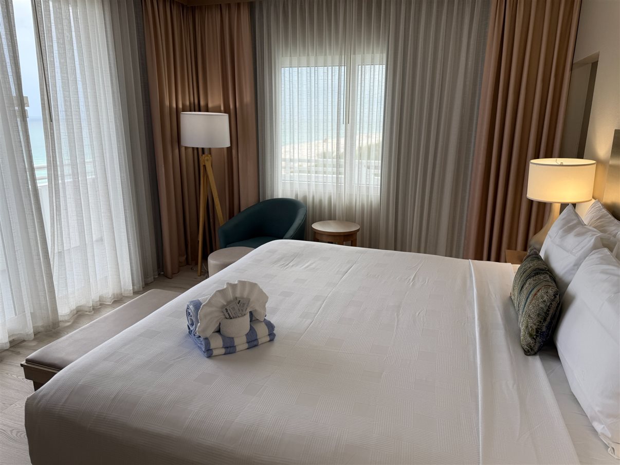 Piscina do Best Western Atlantic Beach Resort