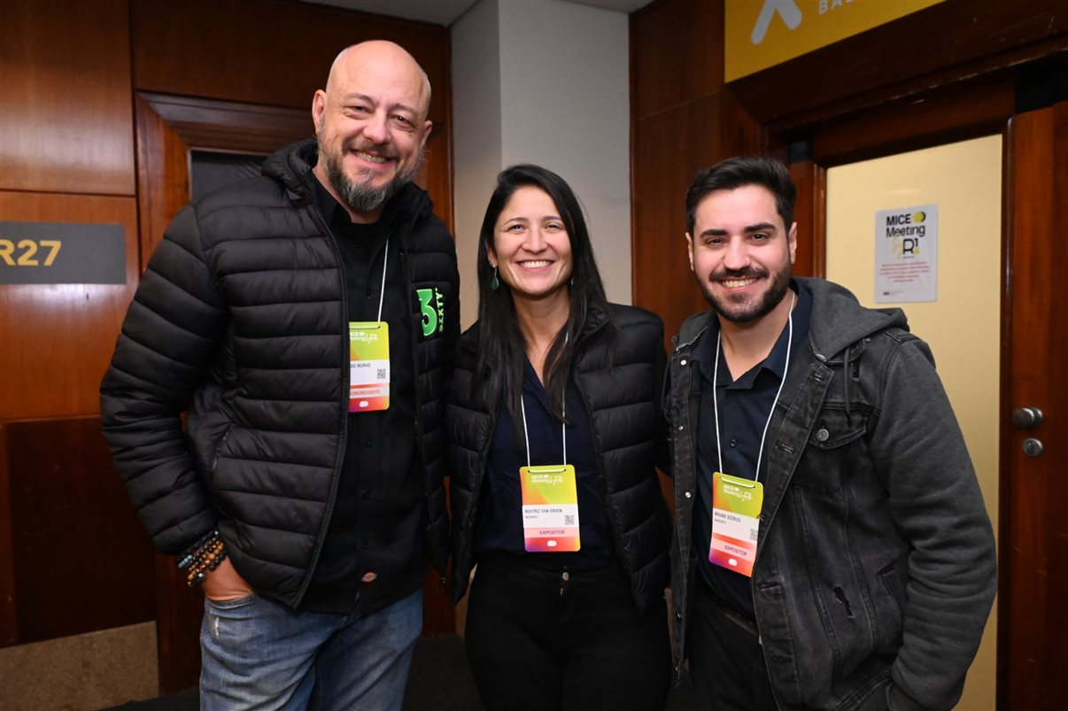 Edu Murad, da 3Sixty, com Beatriz Van Erven e Bruno Scorzo, da Inovents