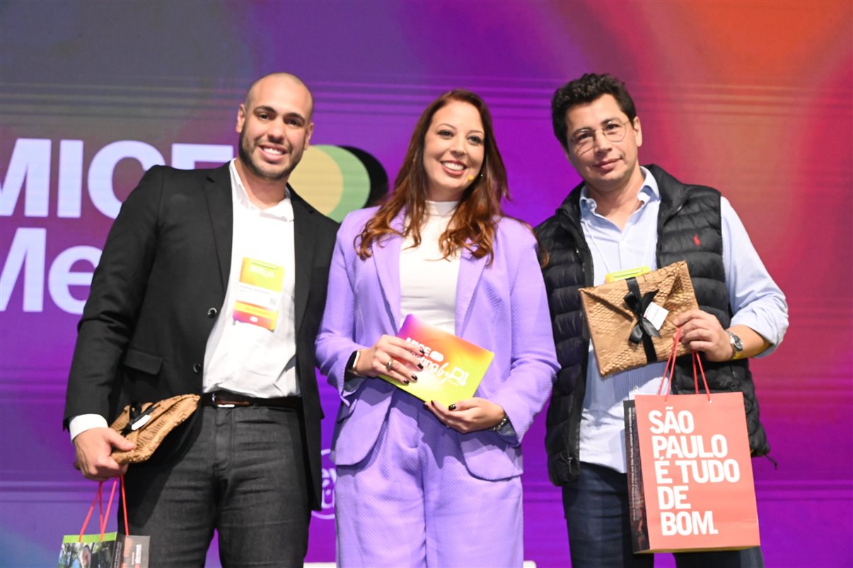 Edu Murad, da 3Sixty, com Beatriz Van Erven e Bruno Scorzo, da Inovents