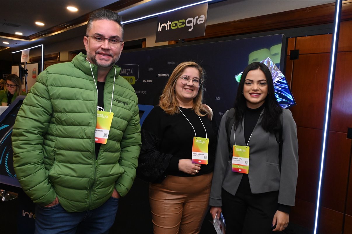 Edu Murad, da 3Sixty, com Beatriz Van Erven e Bruno Scorzo, da Inovents