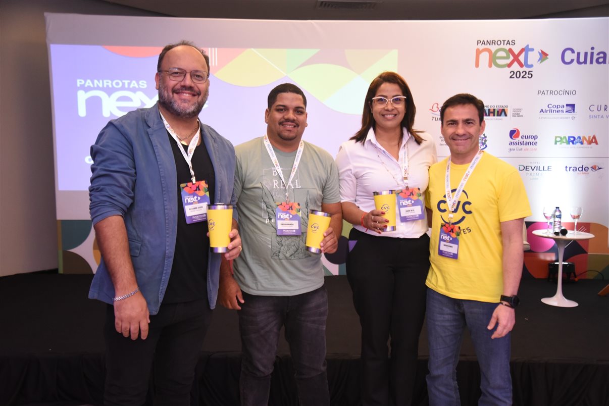 Gabriel Rego, da Europ Assistance, prepara as malas que foram sorteadas pela empresa para agentes participantes do evento