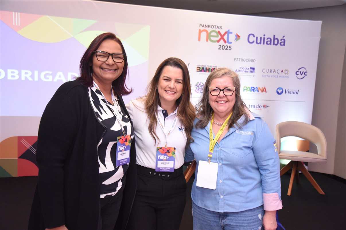 Gabriel Rego, da Europ Assistance, prepara as malas que foram sorteadas pela empresa para agentes participantes do evento