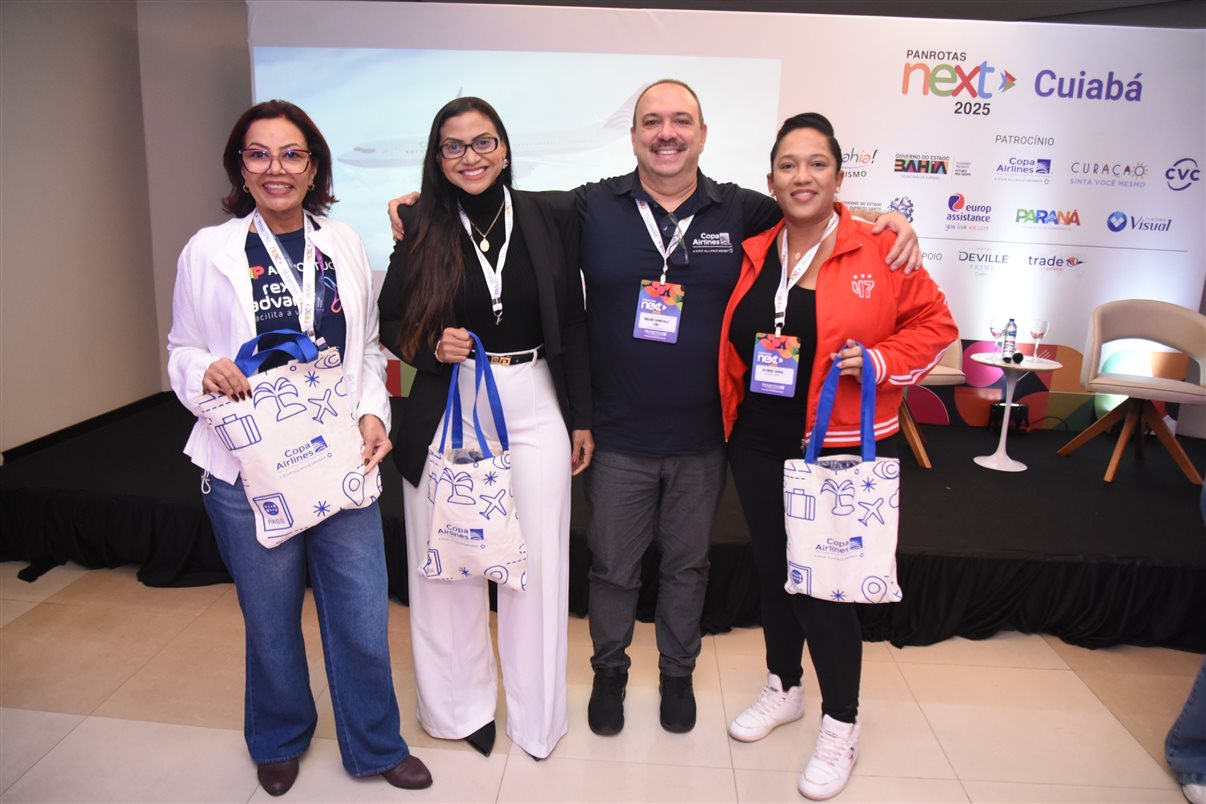 Gabriel Rego, da Europ Assistance, prepara as malas que foram sorteadas pela empresa para agentes participantes do evento