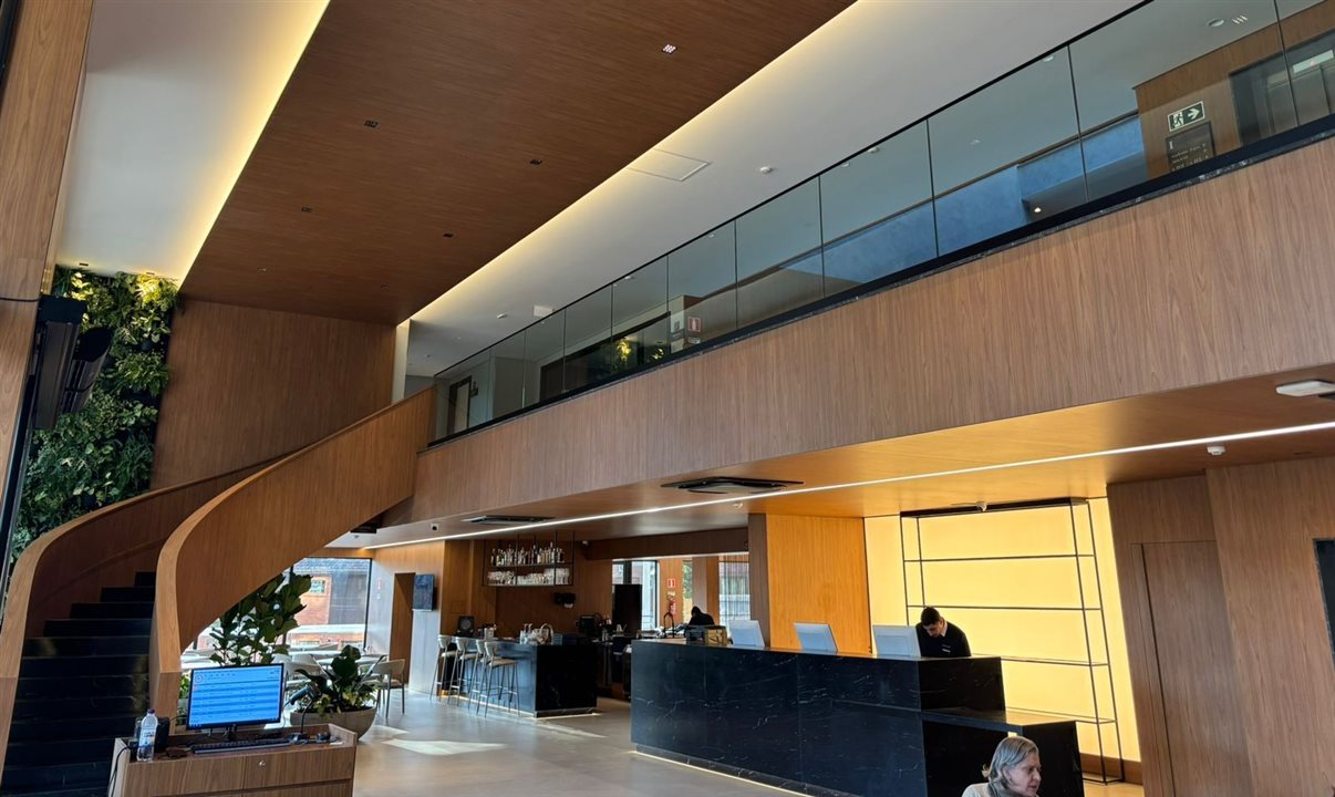 Por dentro do Golden Tulip Canela