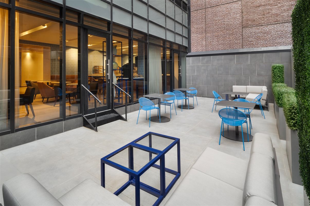 Quarto com duas camas de casal