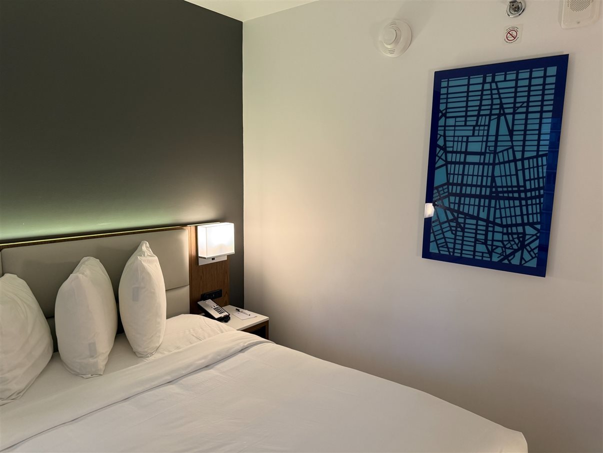 Quarto com duas camas de casal