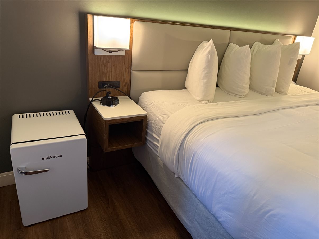 Quarto com duas camas de casal
