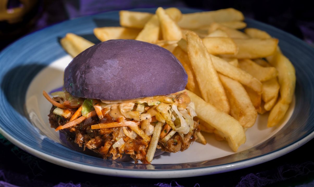 Sanduíche de Porco com barbecue de café e especiarias de abóbora