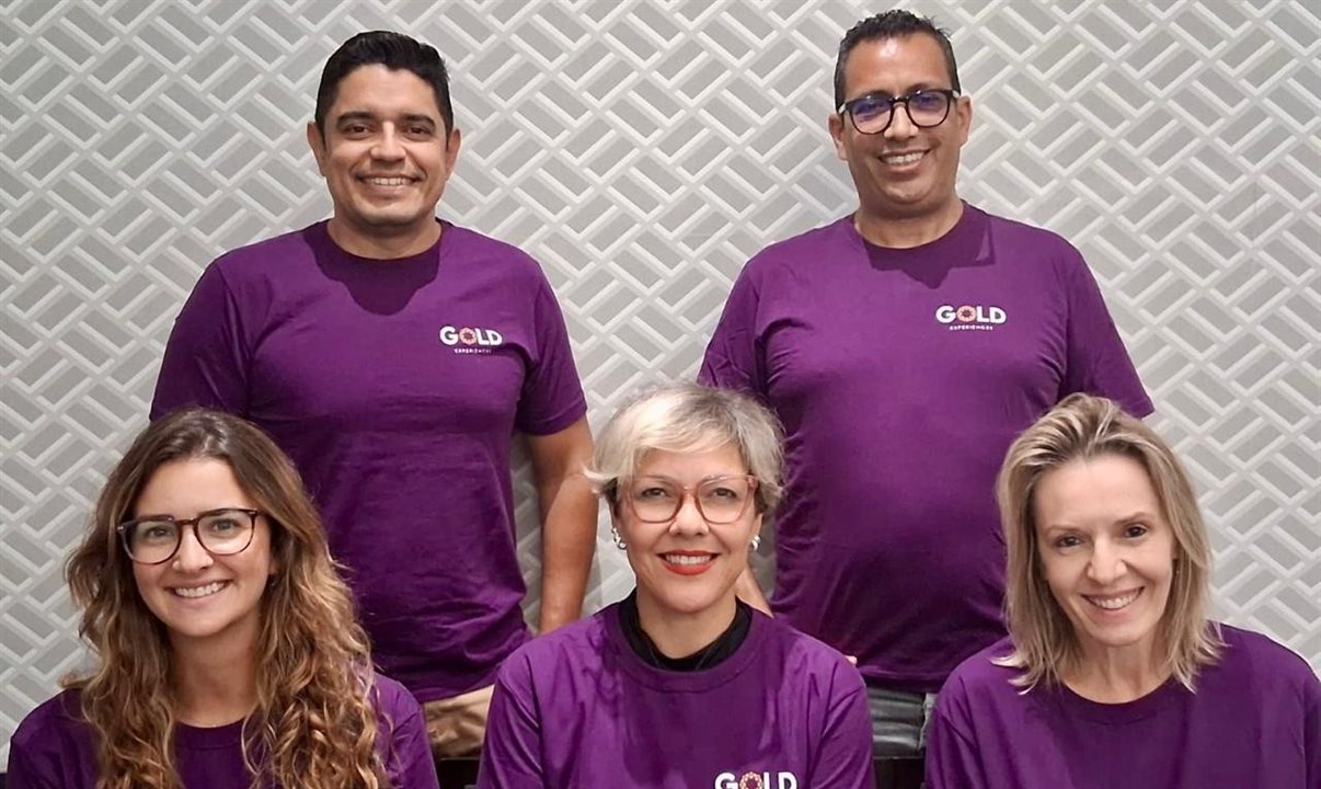 Thiago Orsi, Slim Fsili, Julie Gil, Ana Paula Caldas e Simone Kruger, do Gold Experiences Group