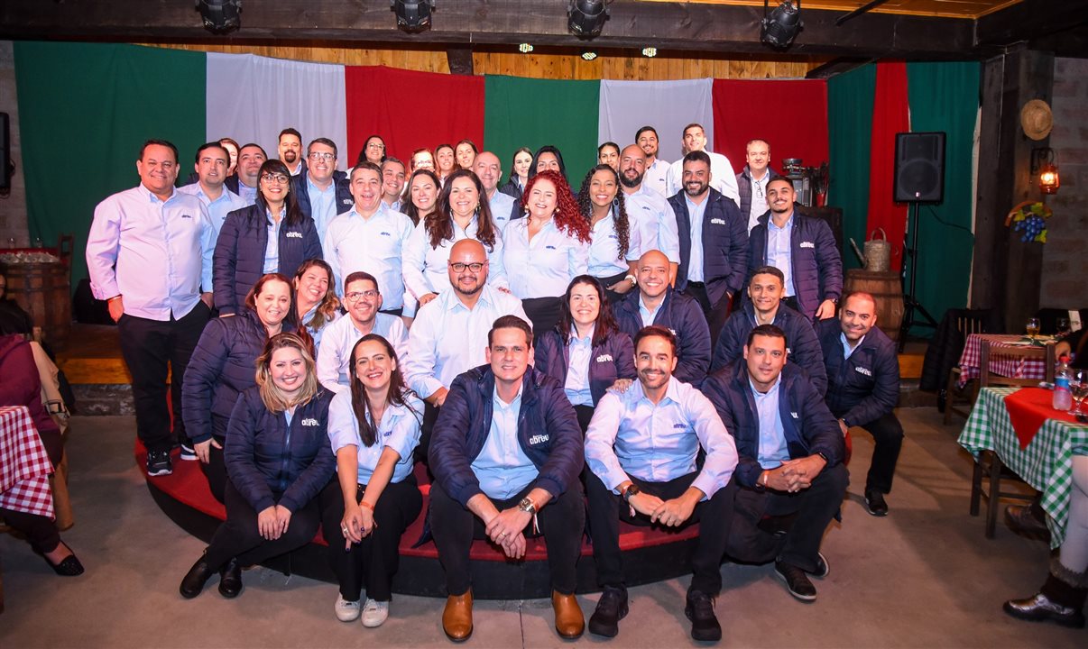 Equipe Abreu reunida no dia de abertura da Arena Abreu 2025