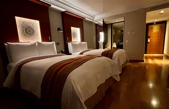 Um dos quartos do JW Marriott El Convento Cusco