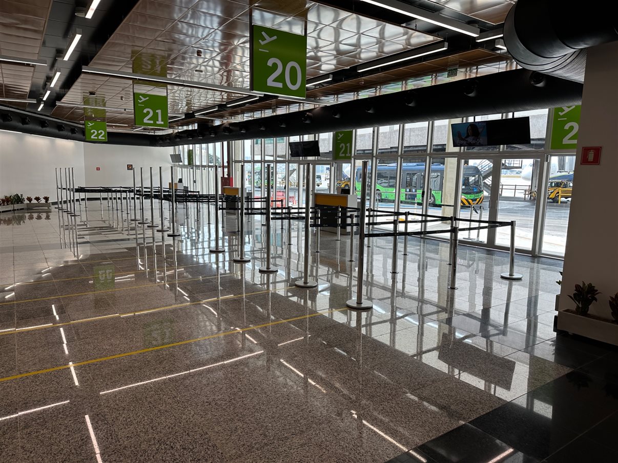 Em agosto, o terminal teve sua entrega recente mais impactante com a ampliação da sala de embarque