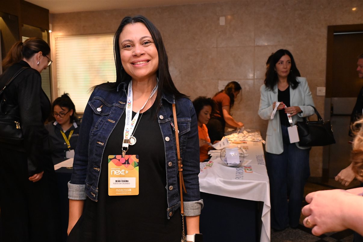 Silvia Teixeira, da Todos Em Orlando