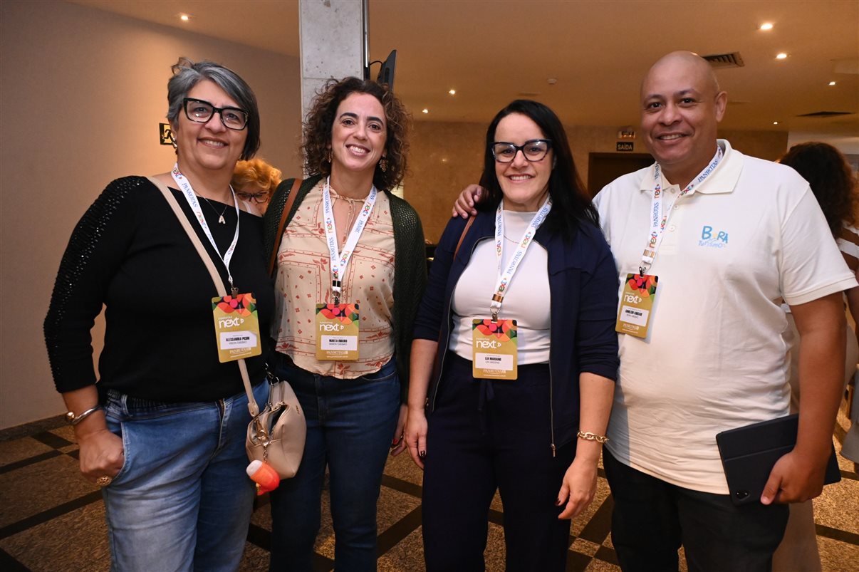 Silvia Teixeira, da Todos Em Orlando
