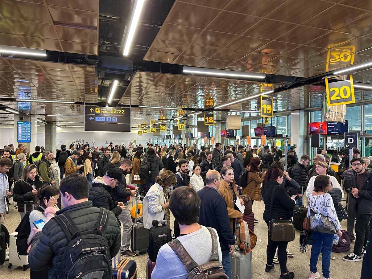 Localizada no piso inferior, área duplica de tamanho e manterá o número de passageiros: 15 mil por dia