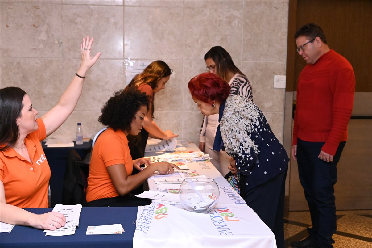 Silvia Teixeira, da Todos Em Orlando