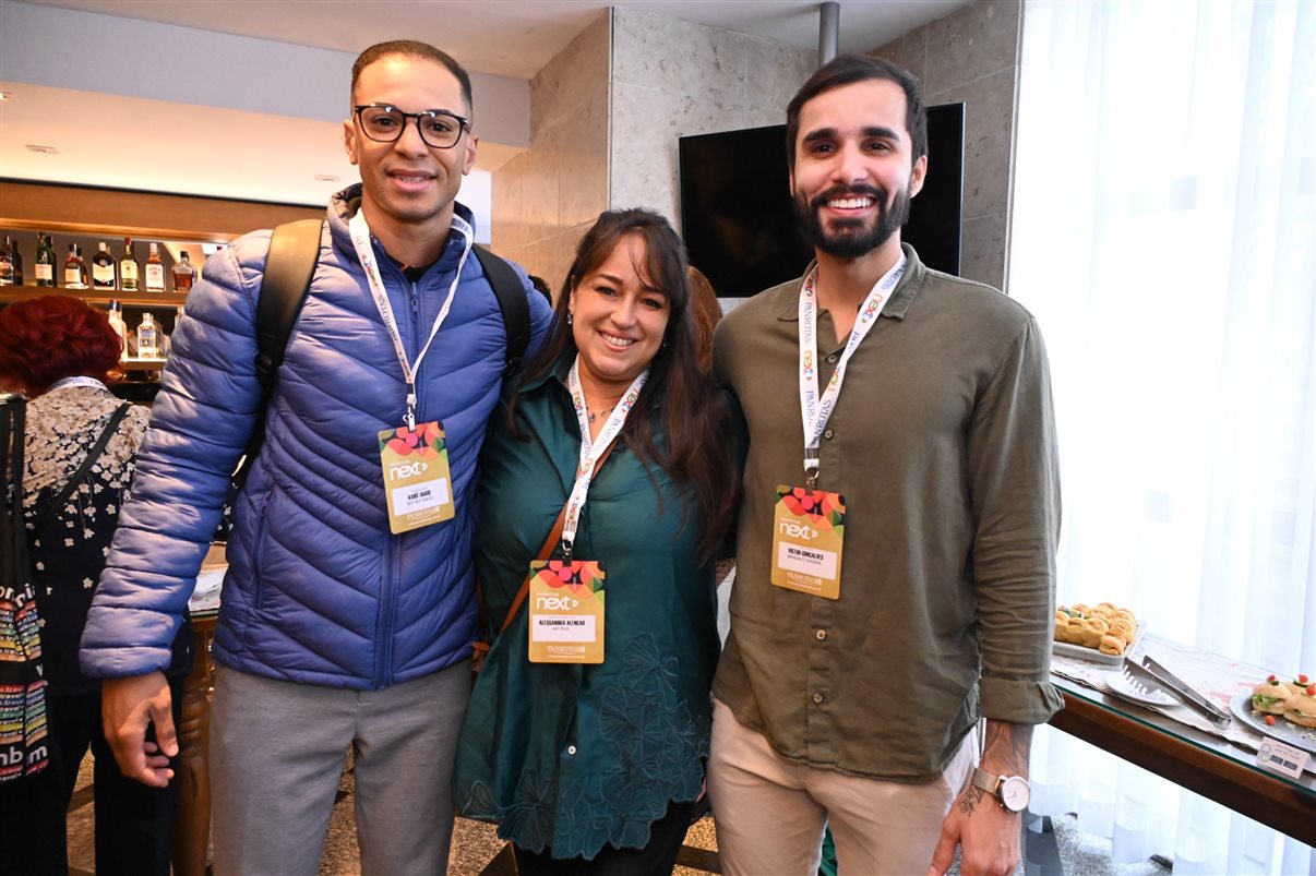 Silvia Teixeira, da Todos Em Orlando